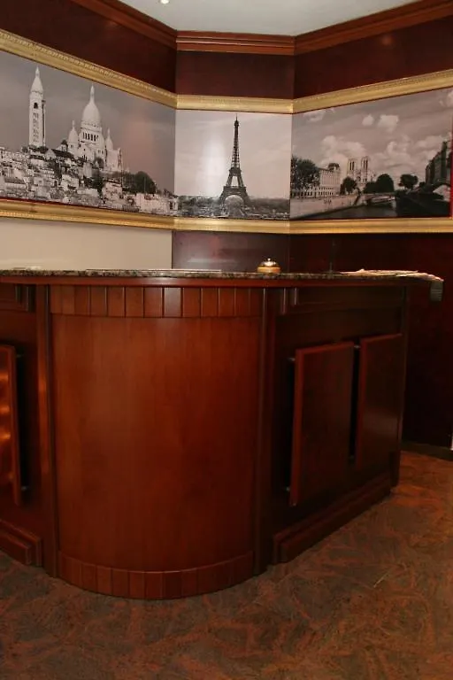 Hotel Little Paris Frankfurt am Main 3*,  Almanya