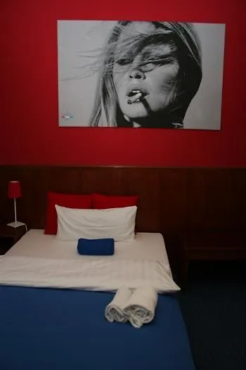 ***  Hotel Little Paris Франкфурт-на-Майне Германия
